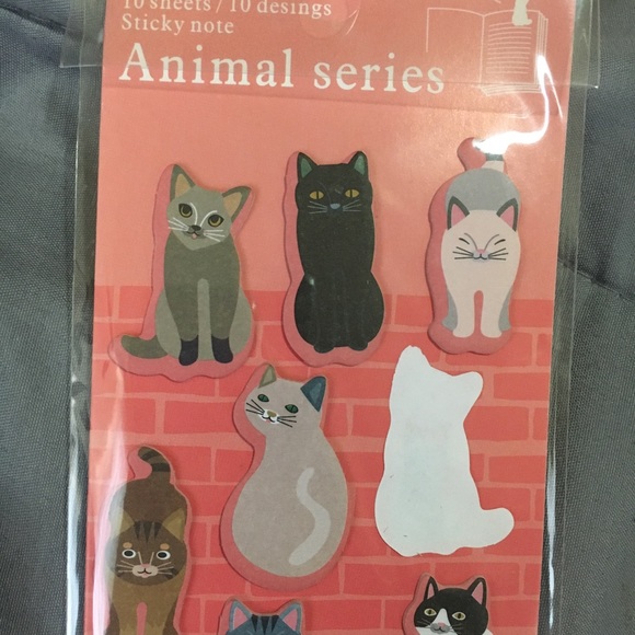 ⭕️ 3/$20! Kitty sticky notes - Picture 2 of 3